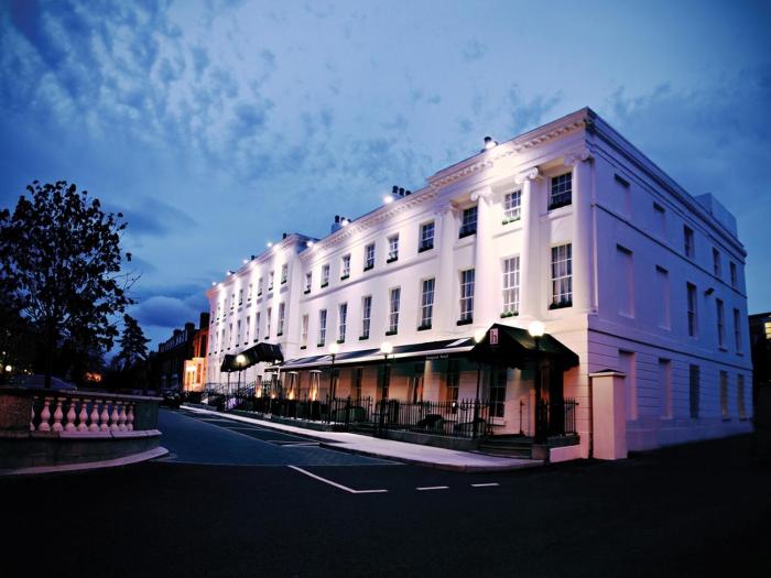 Hampton Hotel Wedding venue | Bridebook